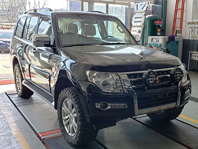 山貓三菱帕杰羅V97素車減震器改裝霸哥電子100段可調(diào)氮氣減震器案例