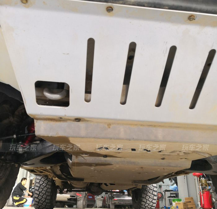 上汽大通D90改裝避震輪胎 提升越野性能 上汽大通D90改裝避震輪胎 提升越野性能