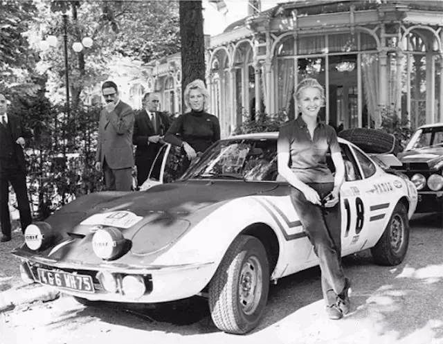 點(diǎn)擊進(jìn)入看圖評(píng)論